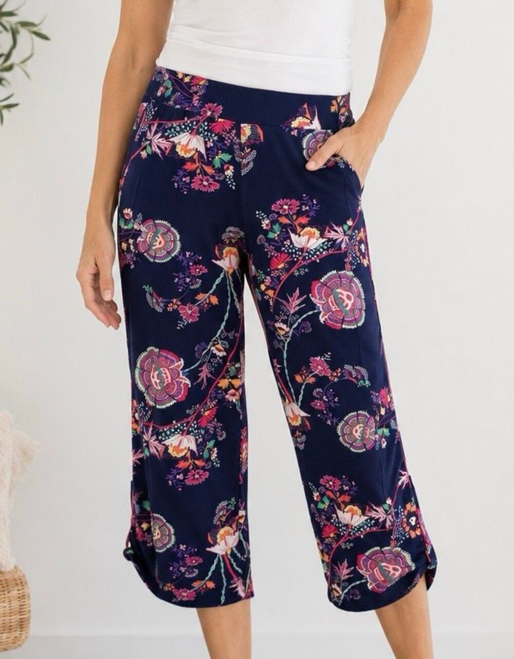Soma Floral Cropped Pajama Lounge Pants Navy Stretch Capri Size Medium